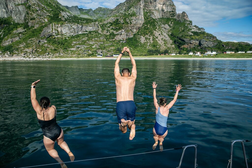 Sea & Mountain Sport Week, jumping out at the sea! Photo Trine Sirnes