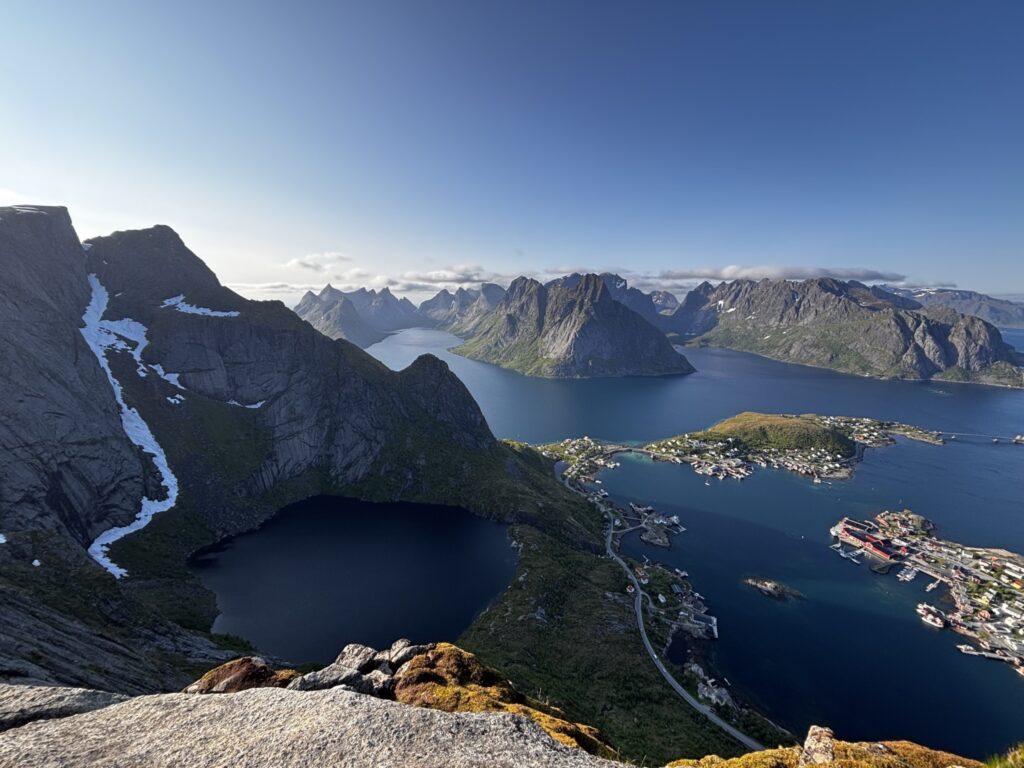 Best of Lofoten Hiking Reinebringen 2025 Dénes Berky (2)